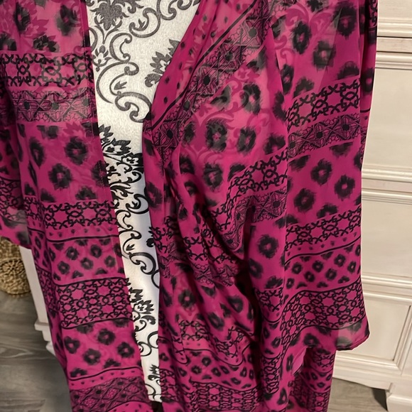 Express vibrant flowy beautiful Kimono small - Picture 2 of 5